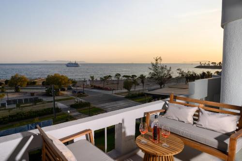 Glyfada Cove Apartments-Ostria