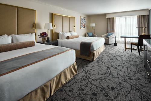 Postel nebo postele na pokoji v ubytování Lafayette Park Hotel & Spa
