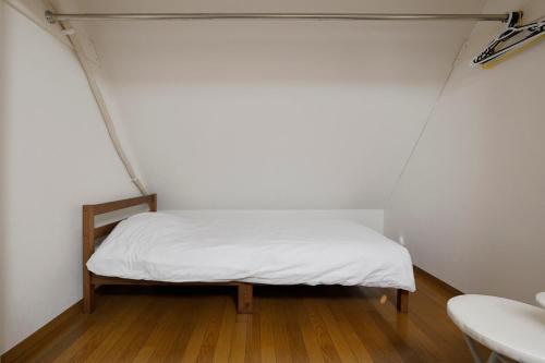 Tokyo My Home Private Family and Friends Room for 5 Guests Shinjuku
