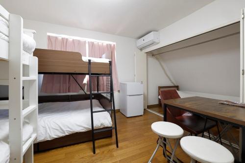 Tokyo My Home Private Family and Friends Room for 5 Guests Shinjuku