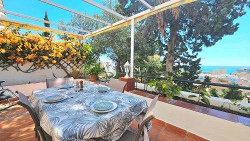 Magnolia Townhouse - Sea View Pool, BBQ & Dedicated Office