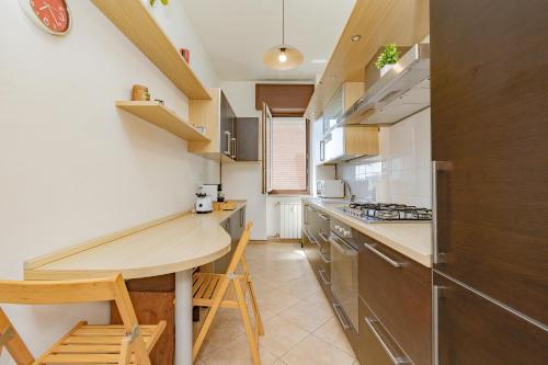 Stylish Apartment near Duomo, Near Metro, Balcony