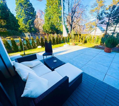 Een tuin van Villa Lakeview Appartment