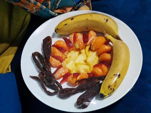 Đồ ăn tại/gần nhà khách