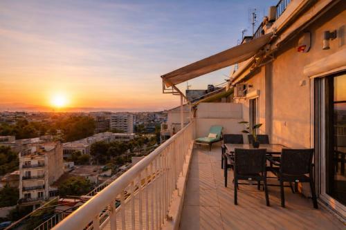 Brand New Apartment with Large Balcony - 1 Min to Metro