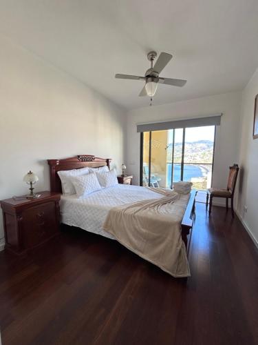 Sunset Ocean View Apartment photo 2