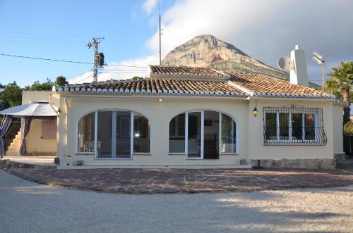 Finca Seruva - Vistas al Montgó