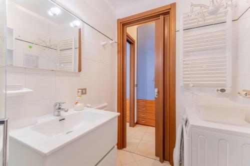 Casa Fortuna Cozy Milan Apartment MM3 to Duomo
