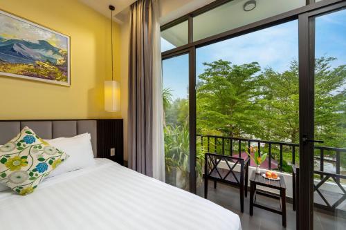 Gia Huy Riverside Hotel Hoi An — View (from property/room)