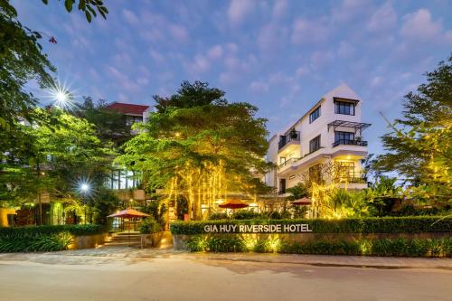 Gia Huy Riverside Hotel Hoi An — Property building