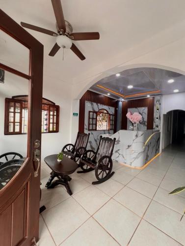 Foto de la galeria de Hotel Continental 