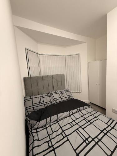 Stylish Dream Home with 4 En-Suite Bedrooms photo 9