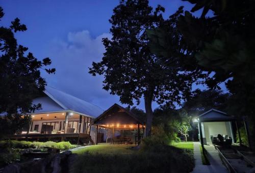 Aroe Island Beach House