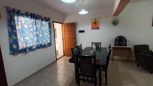 Ruang duduk di Camila