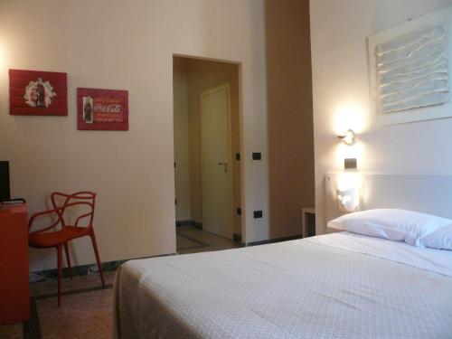 Uma cama ou camas num quarto em Lucca In Villa Elisa & Gentucca