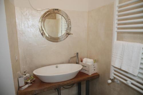 Ένα μπάνιο στο Palazzo Mandurino luxury relais