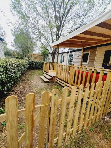 Camping domaine des Iscles - LA ROQUE D ANTHERON -Mobil-home confort 3 ch 2 clims - Camping