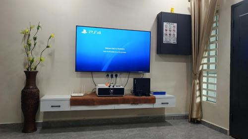 TV/trung tâm giải trí tại Lapangan Sentosa Homestay Ipoh