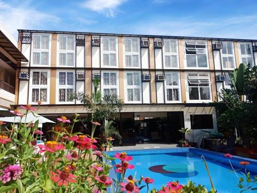 Swimmingpoolen hos eller tæt på AEROSTOP HOTEL & RESTAURANT