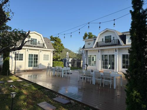 Bygningen som feriehuset ligger i