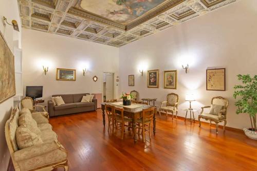 Rondinelli Mdr Apartments Collection