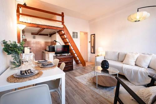 Cozy Parisian Studio Montorgueil