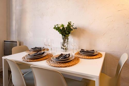 Cozy Parisian Studio Montorgueil