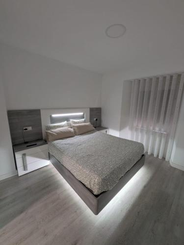 Spacious and bright downtown apartment in Bilbao