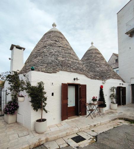 Foto Trullo al vicoletto al civico 10, civico 8, civico 7 3