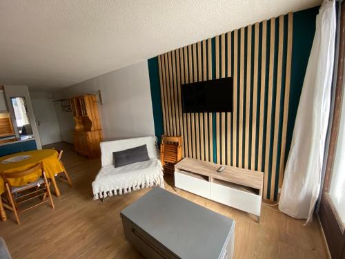 Et tv og/eller underholdning på Ax 3 domaines