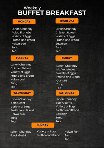 un menù sulla lavagna della colazione a buffet settimanale di Hotel The Tulip a Lahore