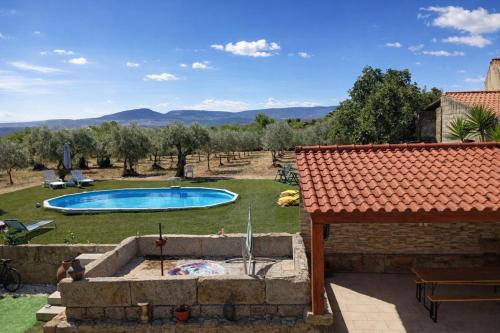 Swimmingpoolen hos eller tæt på Nature House Lagos do Sabor