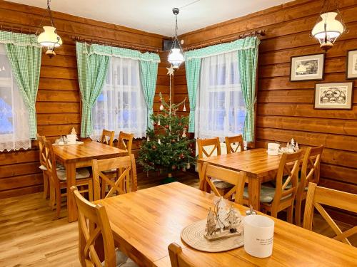 En restaurant eller et andet spisested på Penzion Flora