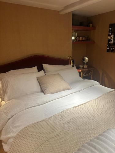 Billede fra billedgalleriet på Charming central Winchester room, self-contained i Winchester