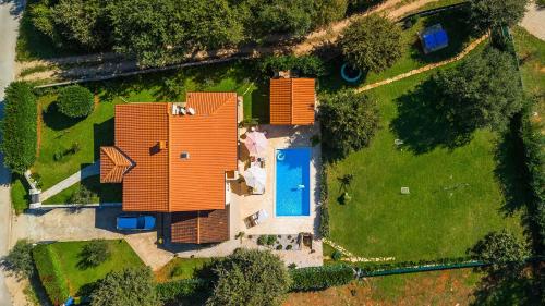 Villa Alma by Villas Guide