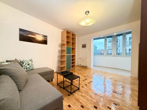 Kilińskiego Urban Apartment by BookingHost
