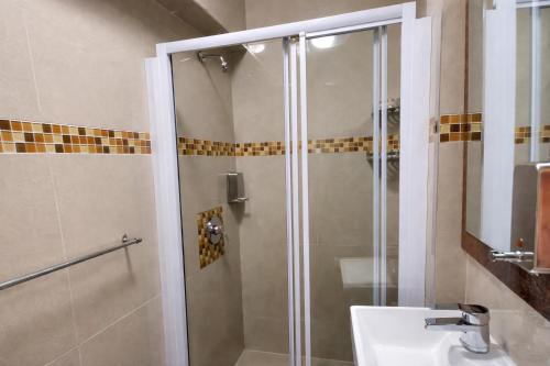 Et badeværelse på MATAT GARDENS