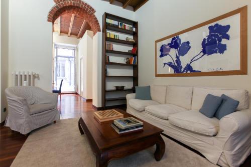 HACCA Collection - Corso Magenta, unique and charming 2BR apartment