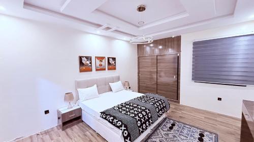 Katil atau katil-katil dalam bilik di House moderne