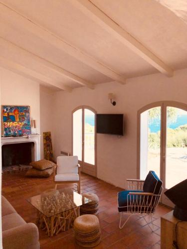Quiet villa 4 bedrooms full sea view heated pool