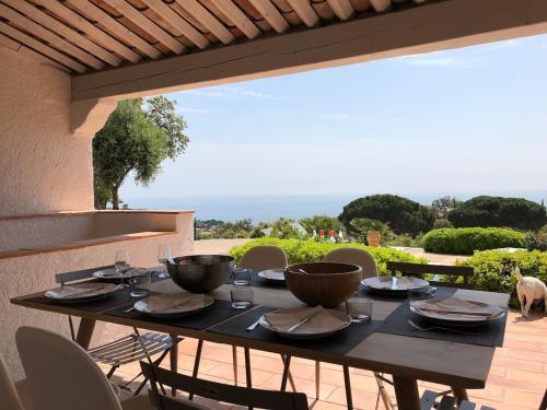 Quiet villa 4 bedrooms full sea view heated pool
