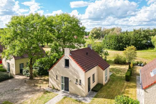 an aerial view of a house at 4 - Person Lakeside 47 Bungalow in Ewijk