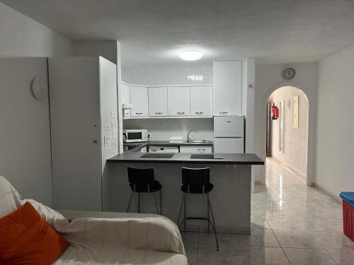 Self Catering ground floor 1 bed Apartment, 31A1, Los Cristianos, Tenerife