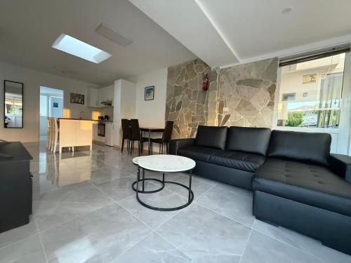 Puerto Rico Apartment, Newly renovated, Centre of Puerto Rico, 3 Bedrooms