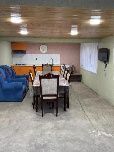 Ruang duduk di Villa Qecres