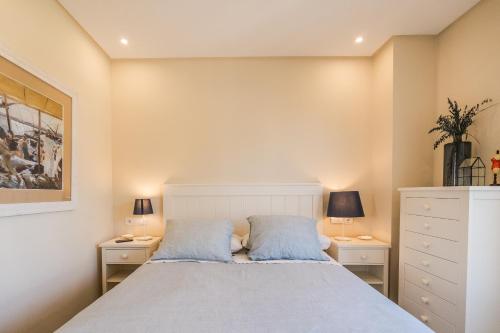 Ola Marina Apt Arenal Seafront 6 pax