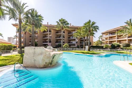 Ola Marina Apt Arenal Seafront 6 pax