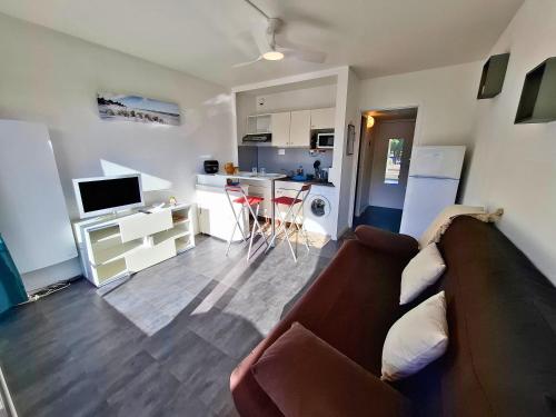 Studio Escale Plage à Port Camargue - Piscine - TV