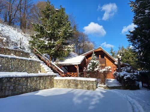 Chata Parnica v objeti slovenskych hor