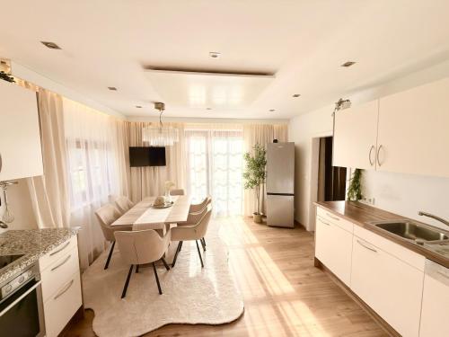 PuraVida- Ferienhaus im Grünen bei Freistadt Großer Garten & Hunde willkommen